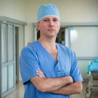 Dr n. med. Jacek Laskowski, specjalista ortopedii i traumatologii narządu ruchu.