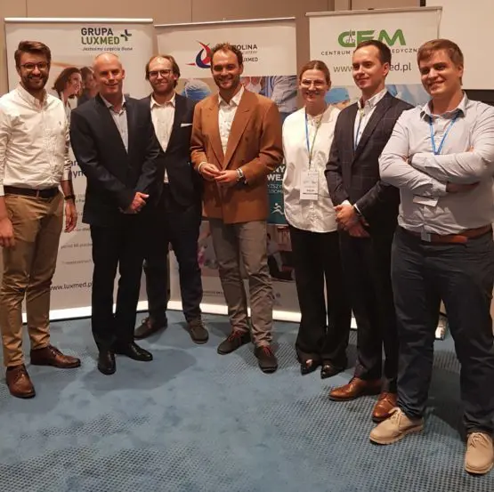 Specjaliści-Carolina-Medical-Center-na-Akademii-Medycyny-Rodzinnej-i-Specjalistycznej-Grupy-LUX-MED_Carolina-Medical-Center-e1570436852391 Specjalisci Carolina Medical Center Na Akademii Medycyny Rodzinnej I Specjalistycznej Grupy LUX MED Carolina Medical Center E1570436852391