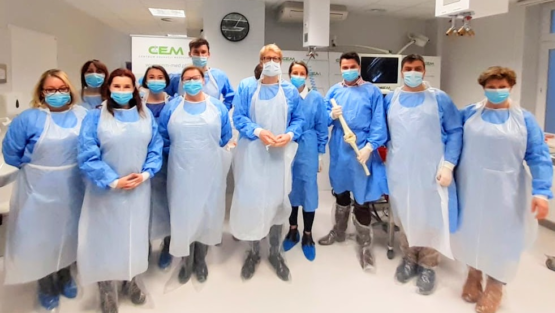 Pielegniarki I Rezydenci Z Carolina Medical Center Na Szkoleniu W Centrum Edukacji Medycznej 555x313 1