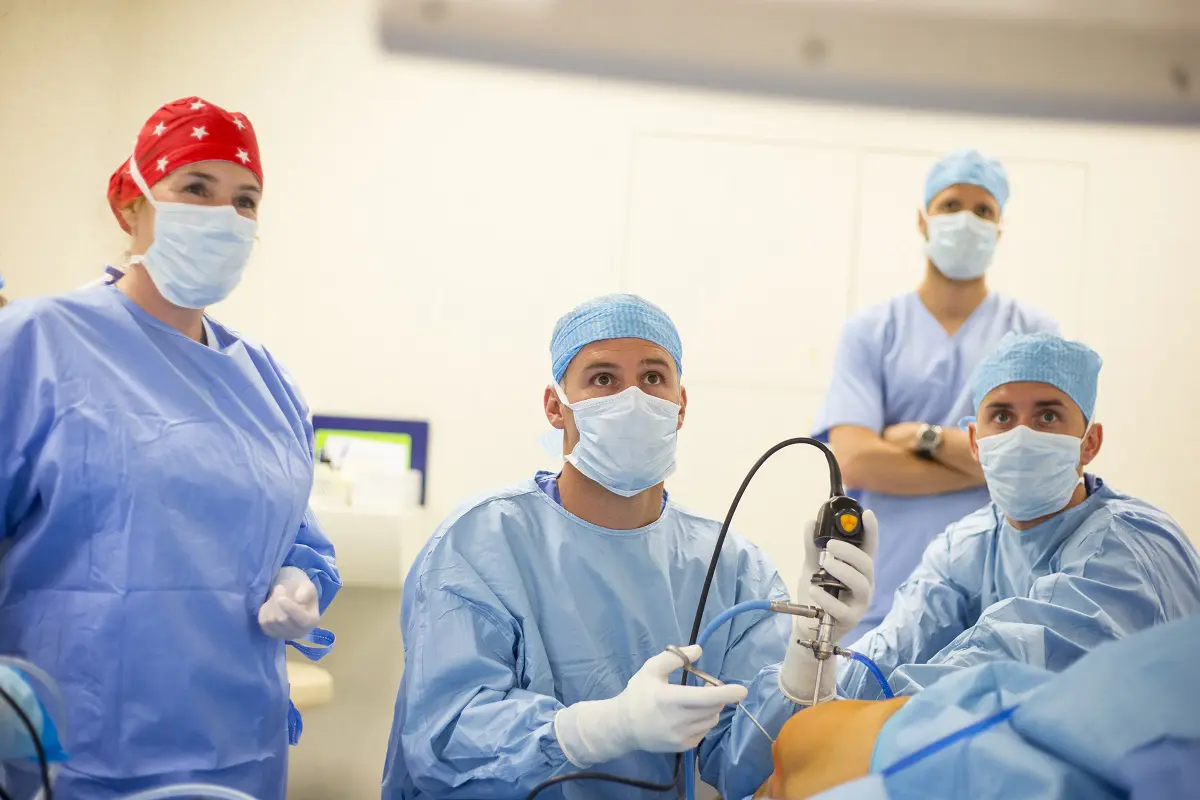 Artroskopia kolana – na czym polega zabieg i kiedy jest zalecany?