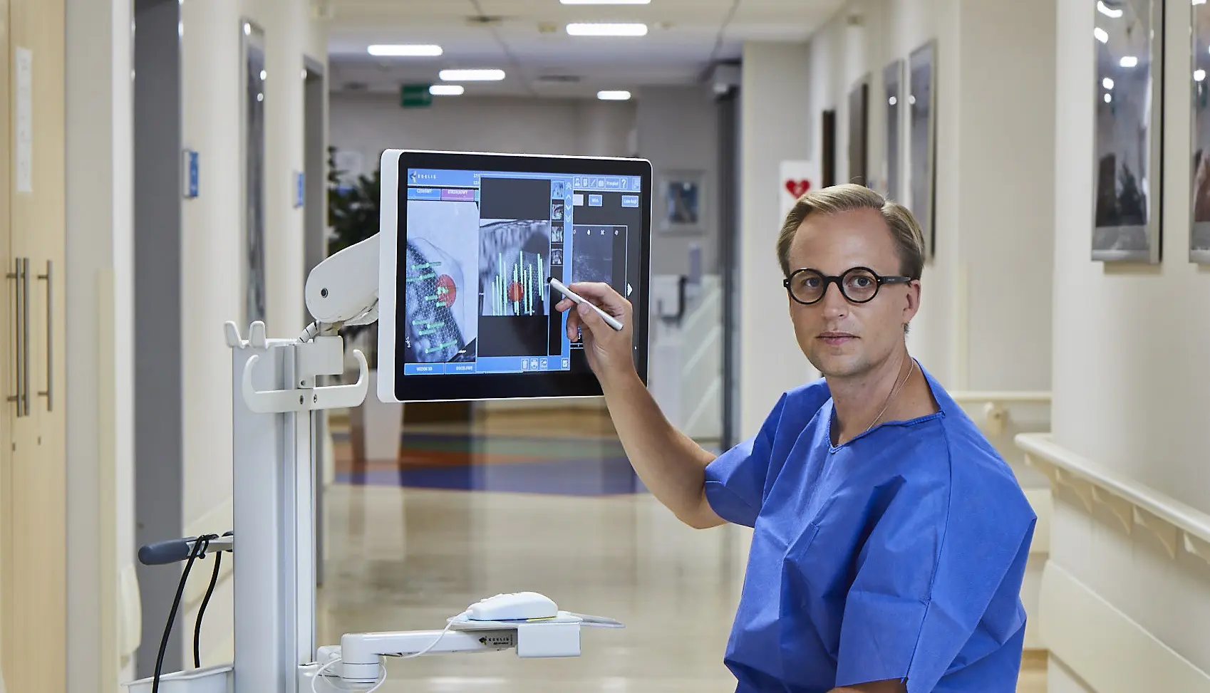 Na zdjęciu dr Stefan W. Czarniecki, który wykonał ponad 2500 biopsji fuzyjnych prostaty. Dokto...