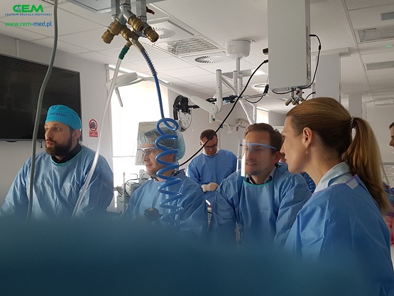 CMC_CEM_Artroskopia kolana i leczenie uszkodzen lakotek_1 Dr Urszula Zdanowicz była Kierownikiem Naukowym Kursu, który został zorganizowany przez CEM.