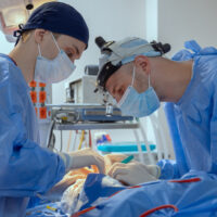 Pogorszenie słuchu – jeden z objawów przewlekłego zapalenia ucha środkowego