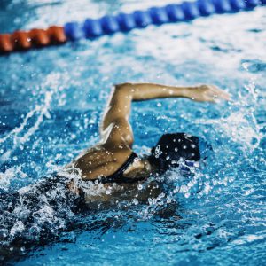 Freestyle swimming competitor